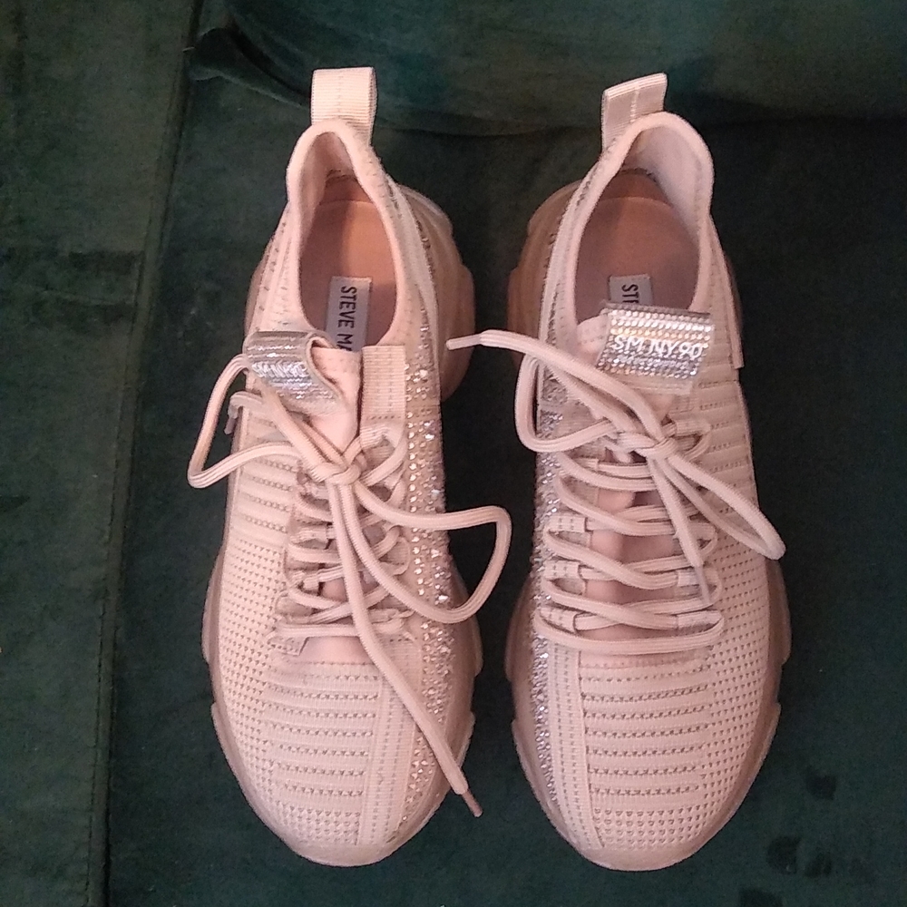 Steve Madden, size 8, tan sequin